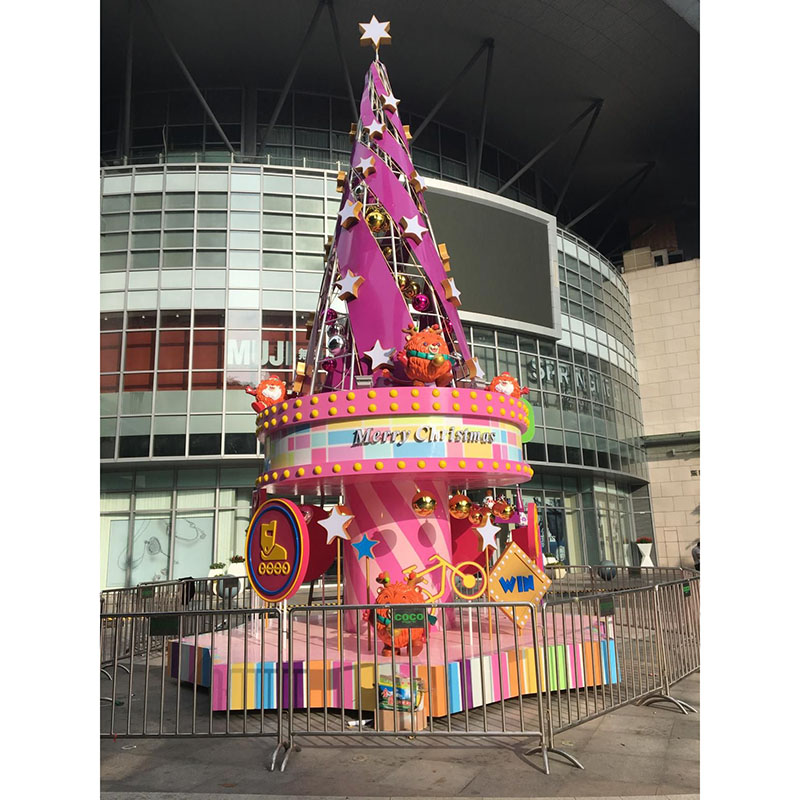 Arte de instalación navideña en centro comercial